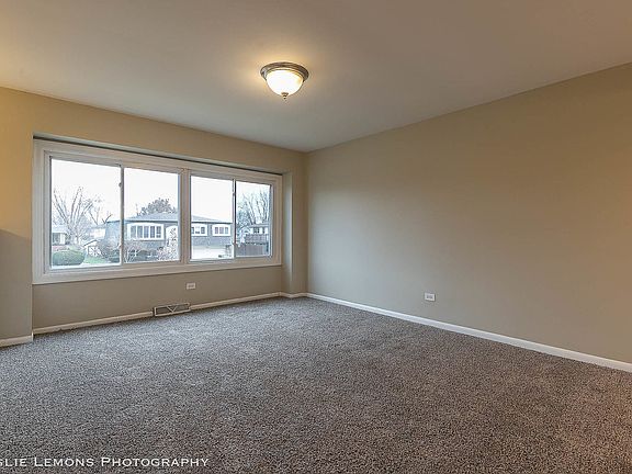 5th image of 7615 161st St