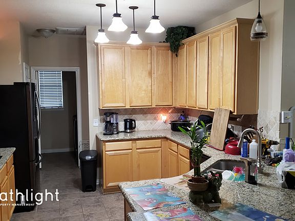 4th image of 2537 Hidden Creek Dr