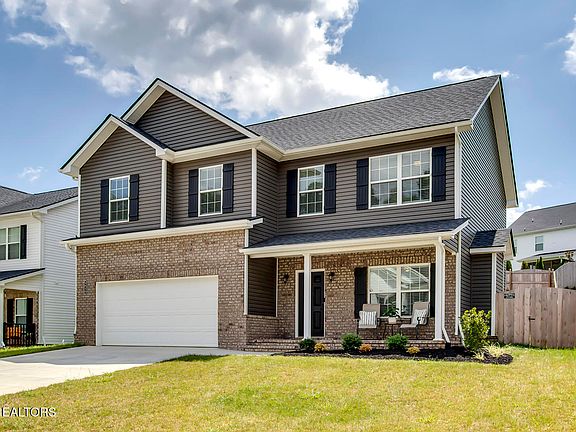 3rd image of 8030 Tree Line Ln