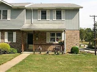 1200A McGovern Rd, Houston, PA 15342