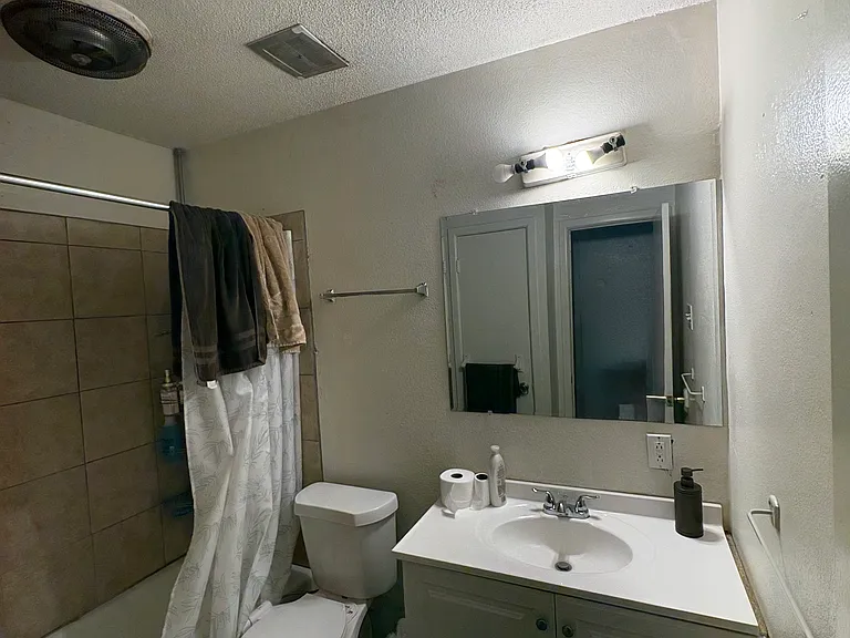 709 W Iron Ave — Photo 11