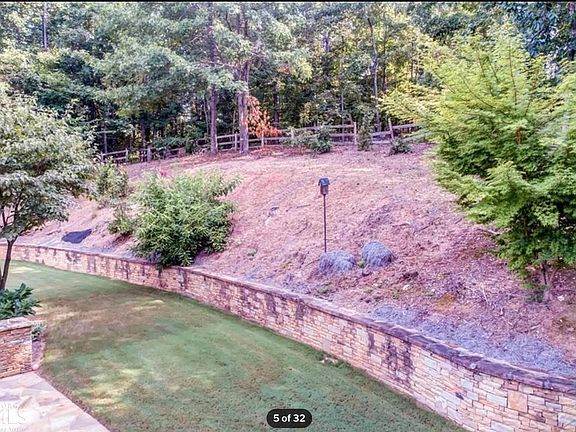 5th image of 710 Tall Oaks Dr