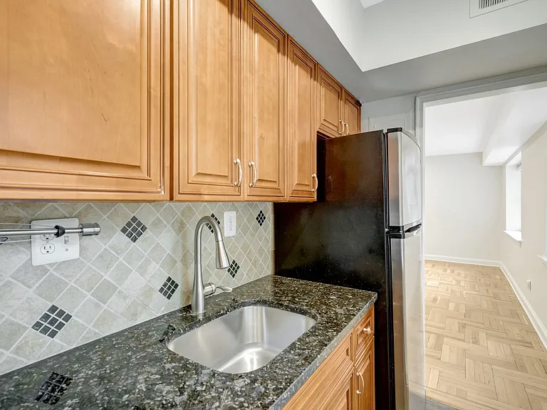 1315 N Ode St #704 — Photo 17