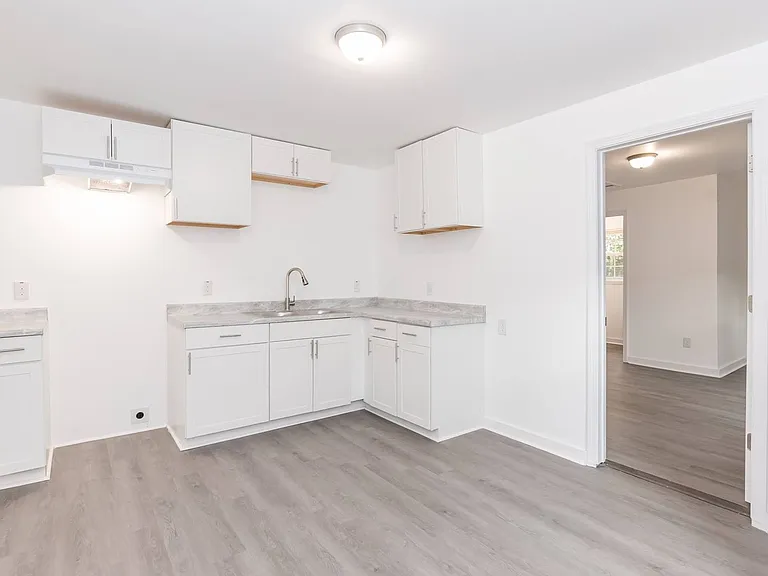916 Star St — Photo 11