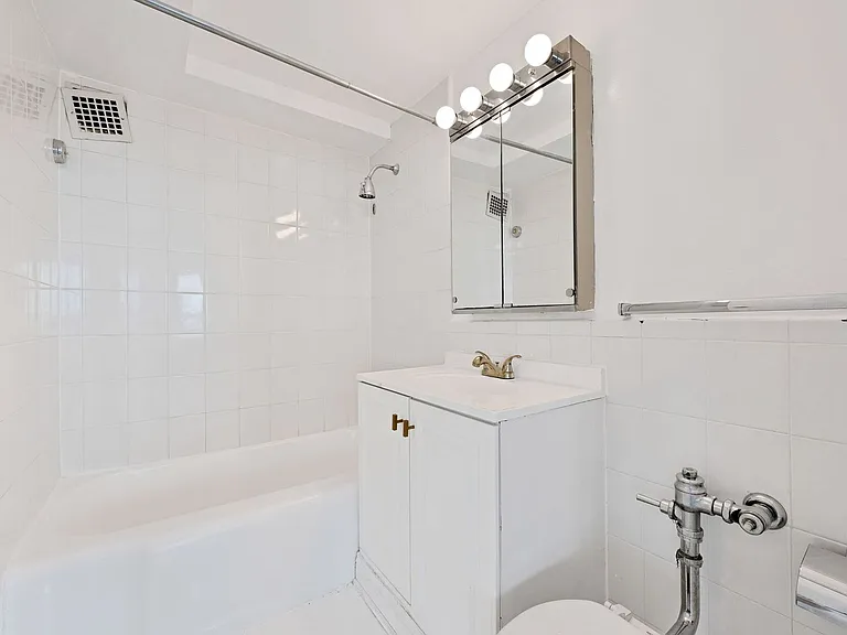 4180 Marine Terrace Apartments — Photo 145