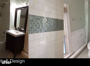 507 1/2 Douglas St, Bloomington, IL
