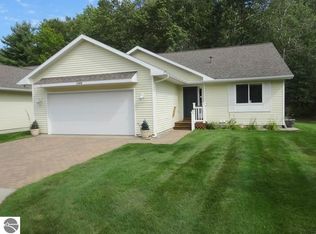 1569 Veterans Dr, Traverse City, MI 49684