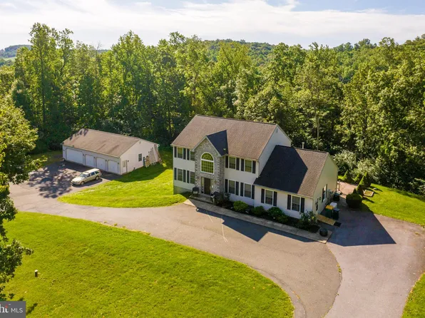 919 Connor Ct, Sinking Spring, PA 19608