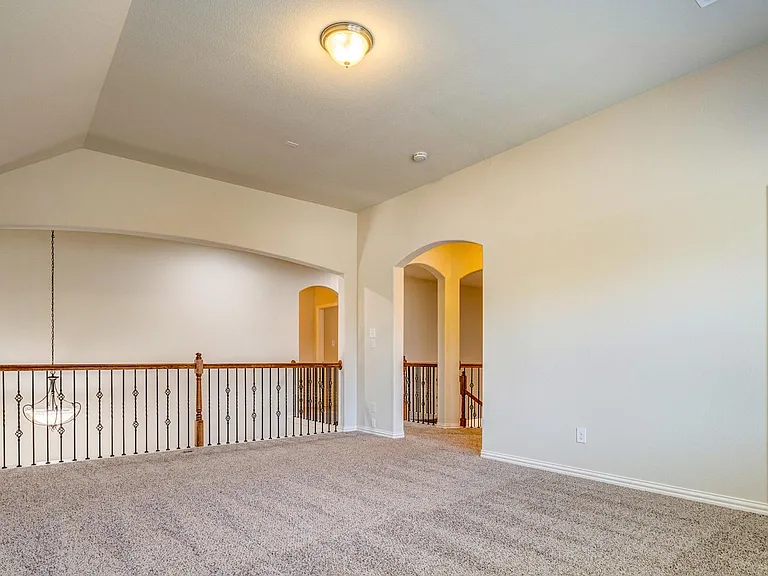 10841 Leesa Dr — Photo 18