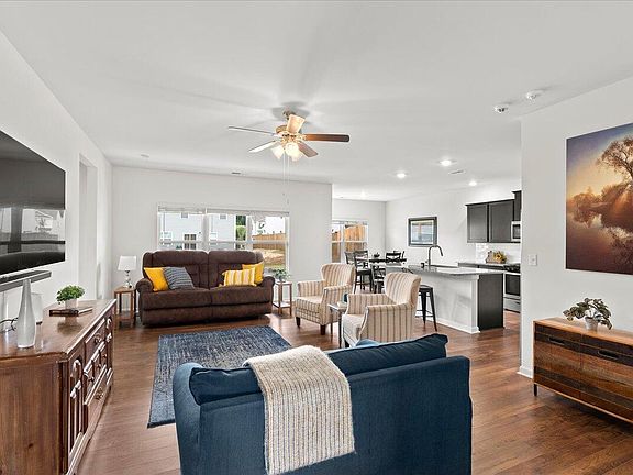 3rd image of 8478 Bramble Berry Ln