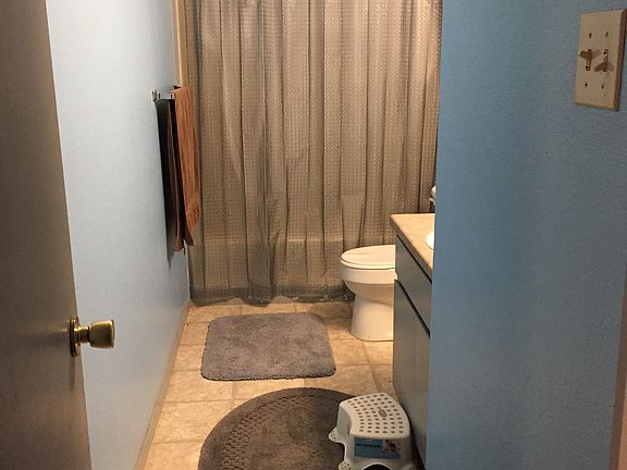 5th image of 537 Jefferson Ave