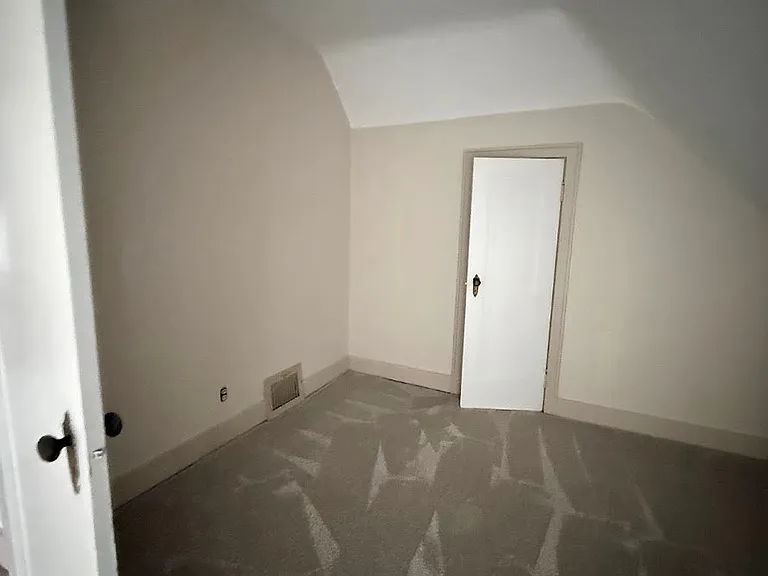 418 Waukazoo Ave #5 — Photo 8