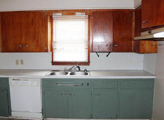 5th image of 2714 NW 16th St