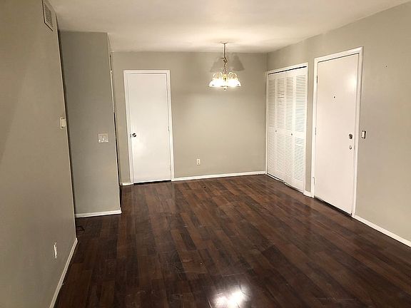 3rd image of 8739 Green Willow St APT 8