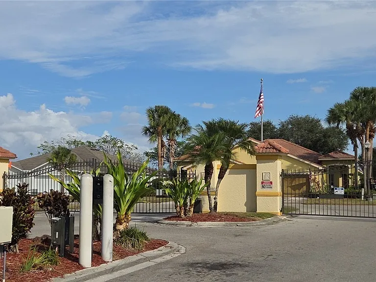 9112 Aegean Cir — Photo 1