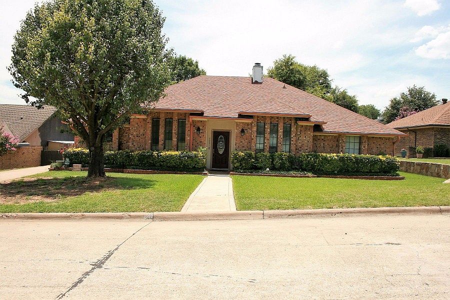 1st image of 2001 Juniper Dr