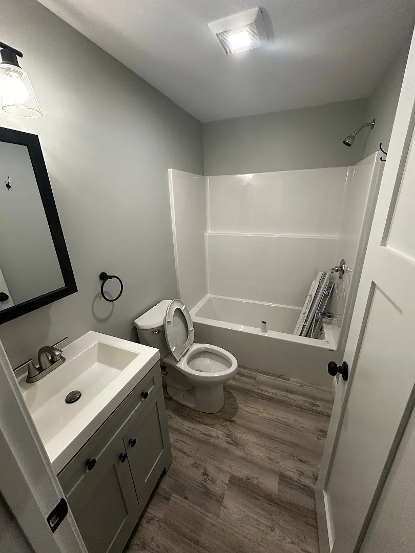 389 Main Street - 3 — Photo 4