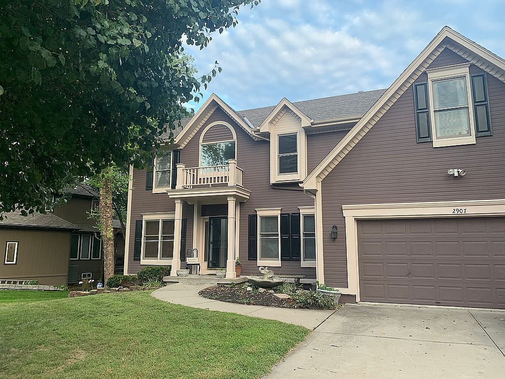 2907 SW 11th Ter, Lees Summit, MO 64081 | Zillow