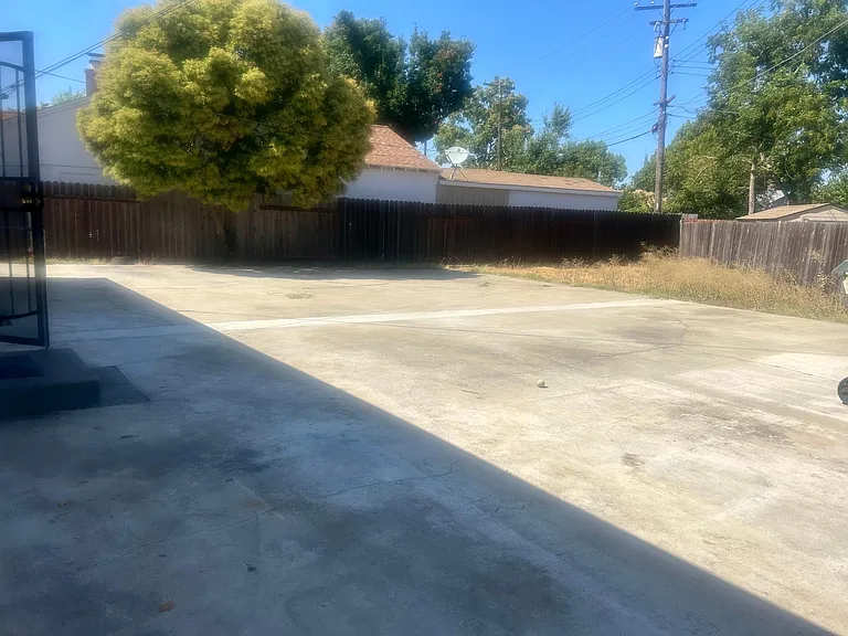 4817 Lemon Hill Ave — Photo 12