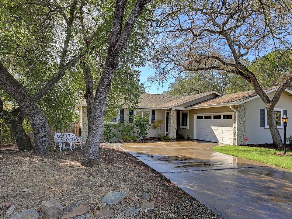 1st image of 2722 King Richard Dr
