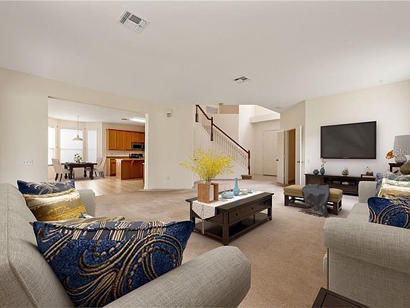4th image of 2024 Crossvine Ln