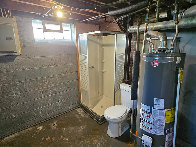 21151 Fuller Ave — Photo 24