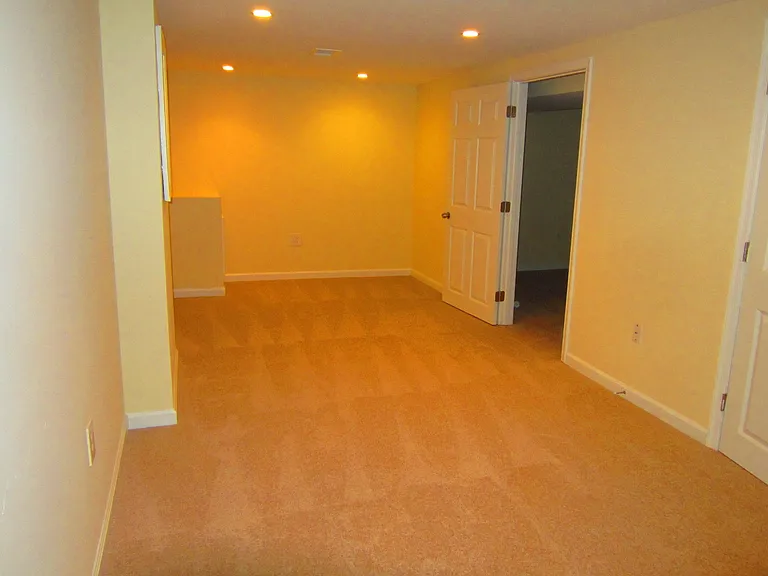 4898 Wheatstone Dr — Photo 17