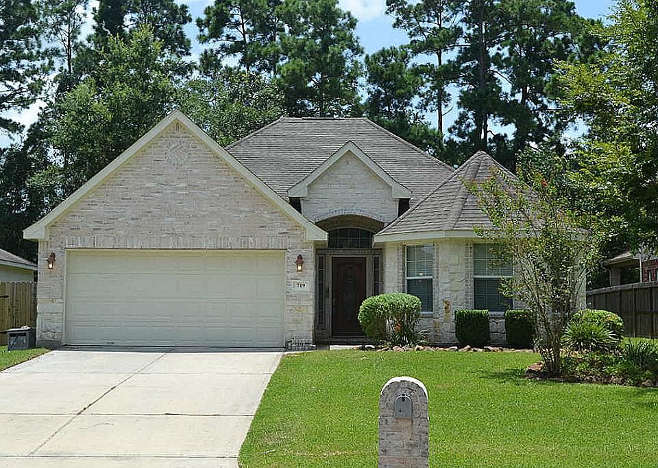 1st image of 719 Aweigh Dr