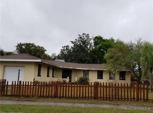 201 E Camphor St, Avon Park, FL 33825