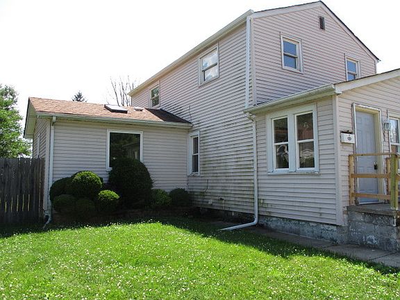 3rd image of 461 Gordon Ave