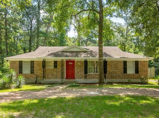 10820 Longleaf Dr, Conroe, TX 77385