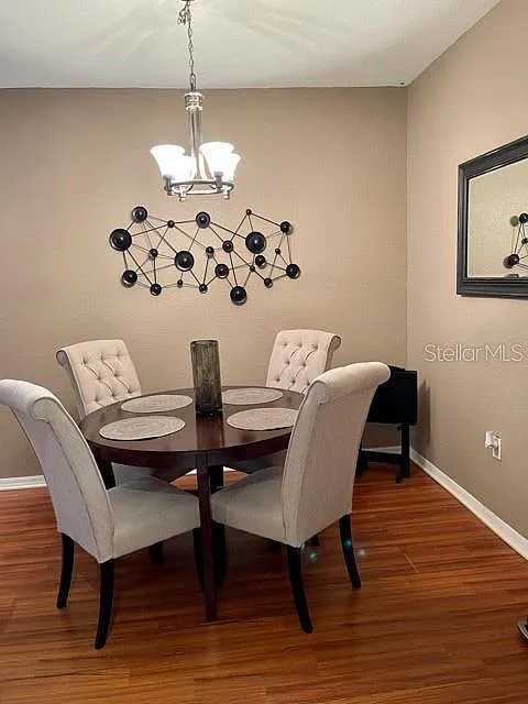 1 bed, 1.0 bath, 896 sqft, $1,495 — Photo 2