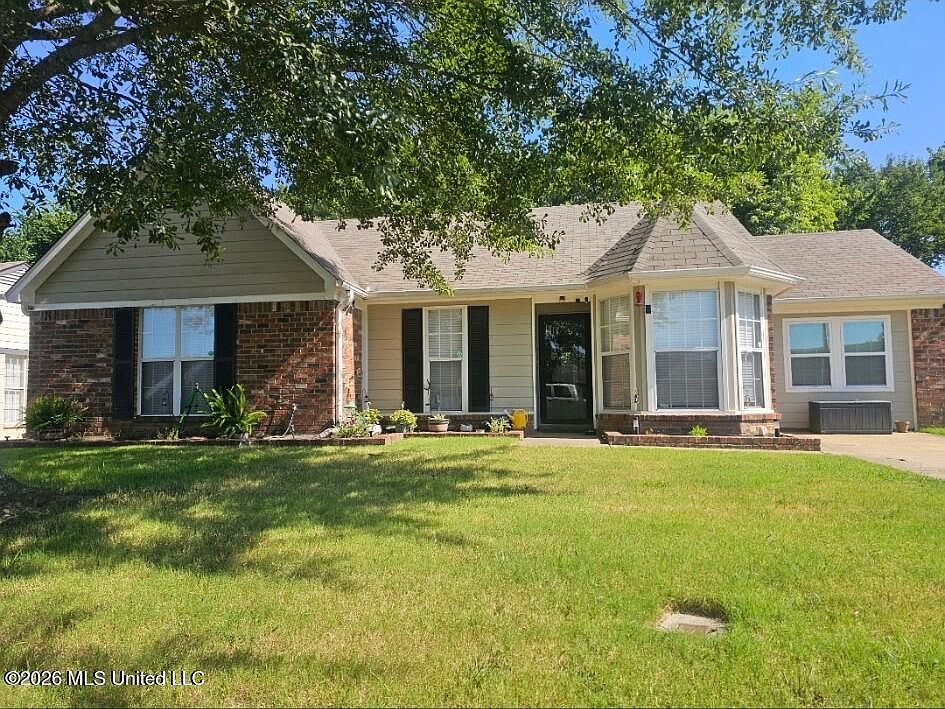 1st image of 10638 Oak Leaf Dr