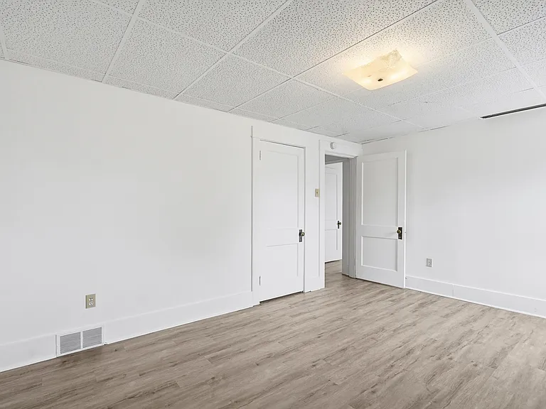 19 Singer Ave #5 — Photo 9