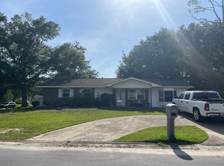 6549 Columbus Cir, Ocean Springs, MS 39564