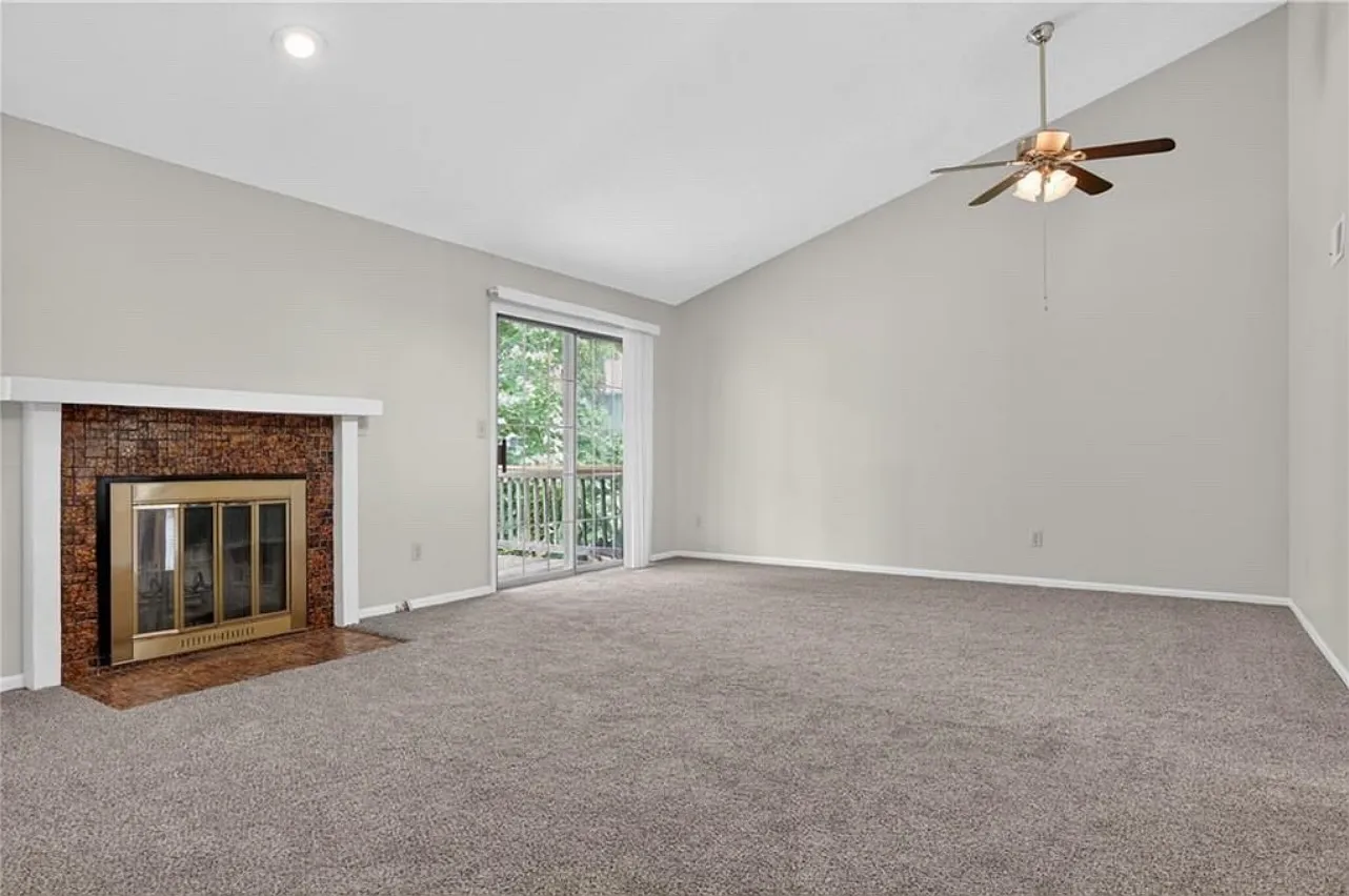 2 bed, 1100 sqft, $1,350 — Photo 3
