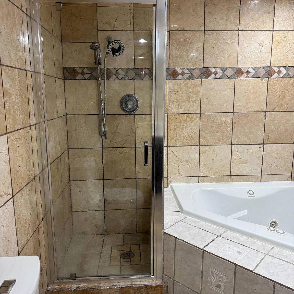 9211 Utica Pl — Photo 2