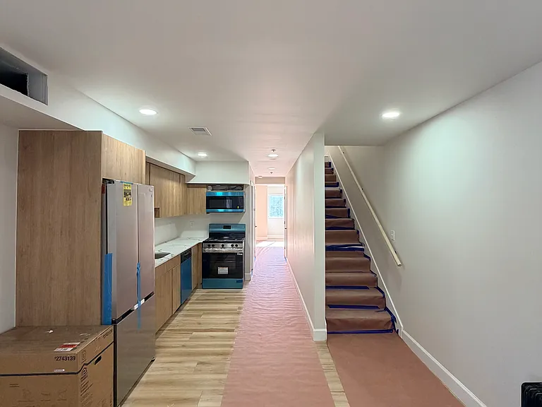 44 Warner St #B4 — Photo 2