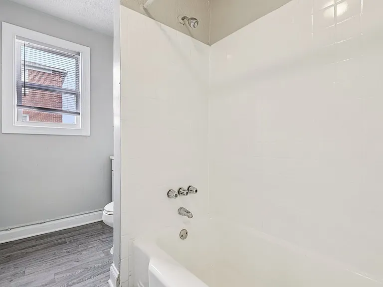 Oaklee Village Apartments — Photo 88