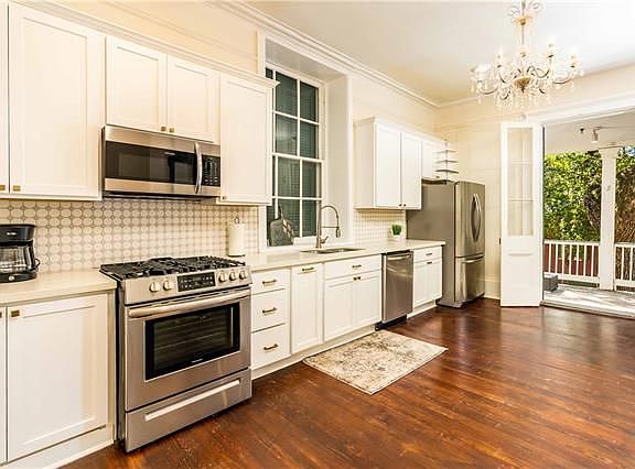 4th image of 913 Governor Nicholls St #201