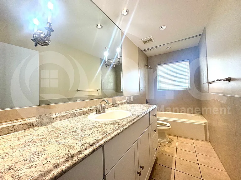 3421 E Camelback Rd — Photo 19