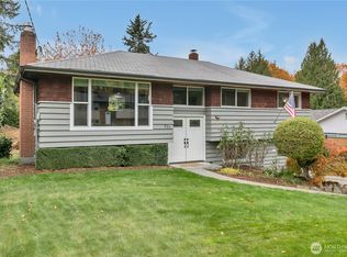 835 Hilltop Ave, Kent, WA 98031