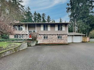 8702 61st St W, University Place, WA 98467