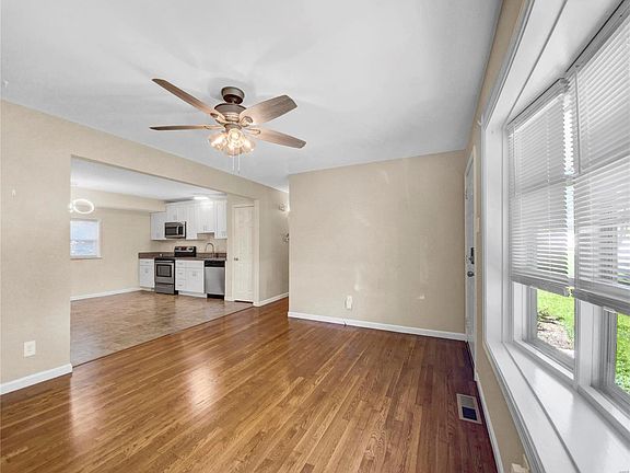 2nd image of 11950 Majella Dr