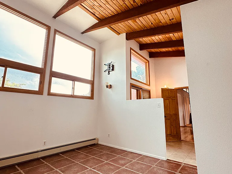 1980 Camino Mora — Photo 15