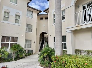 11501 NW 89th St APT 215, Doral, FL 33178