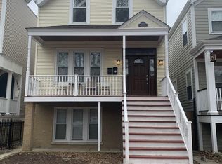 1807 W Eddy St #1, Chicago, IL 60657