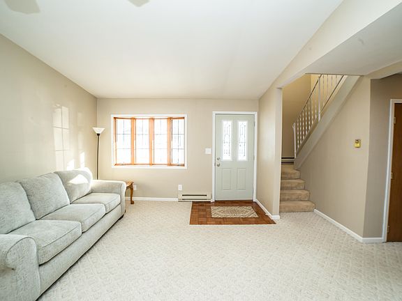 3rd image of 1512 Joy Loy Ln