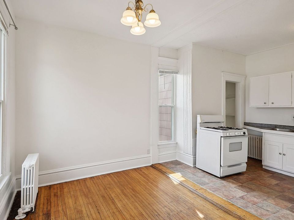 Building Photo 5