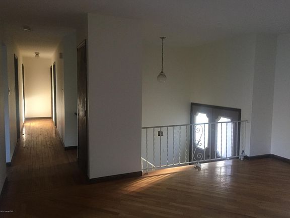 4th image of 147 Rosewood Ln